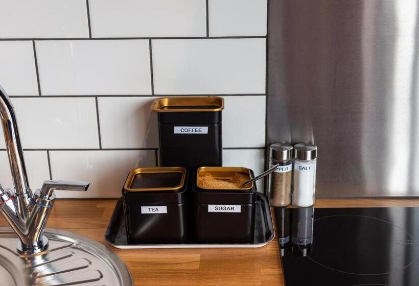 펜션 144 Lower Cheltenham Place