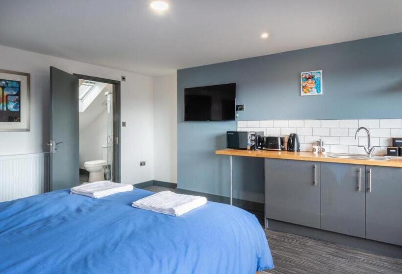 펜션 144 Lower Cheltenham Place