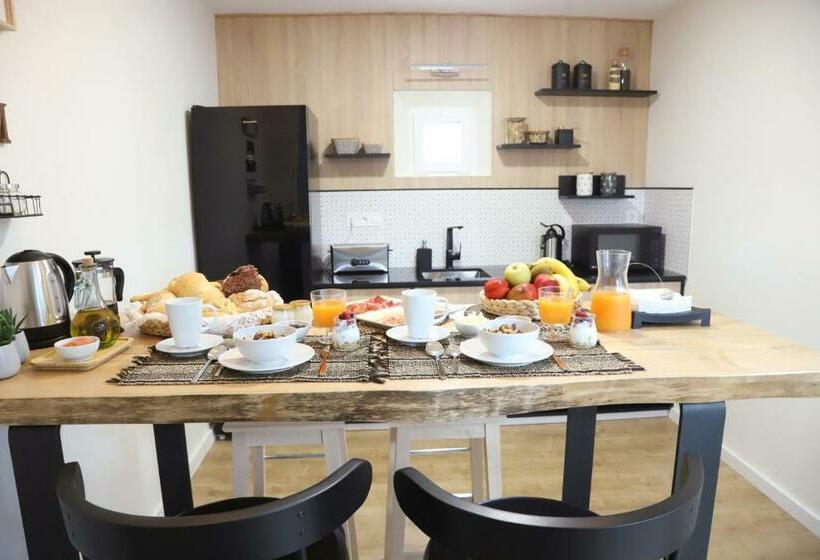 膳宿费 Aires Do Umia