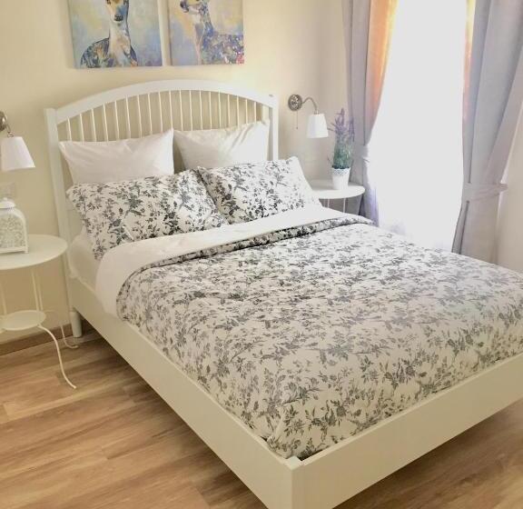 פנסיון Alessia House