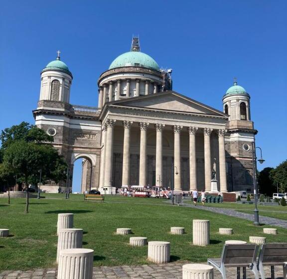 펜션 Apartman Donau Tát