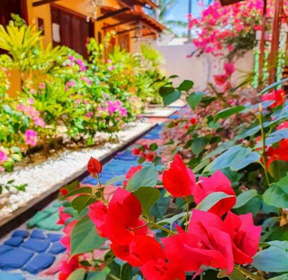 膳宿费 Babylon Village