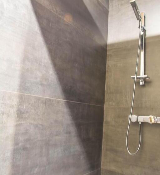 بنسيون Camelia