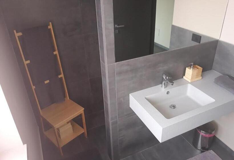 بنسيون Camelia