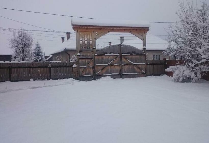 Пансион Emília Vendégház