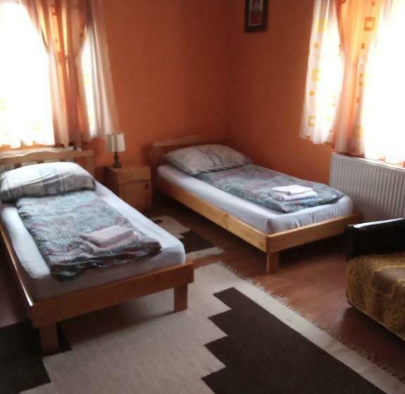 Пансион Emília Vendégház