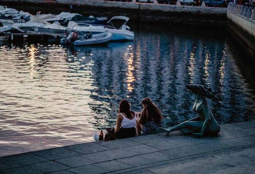 펜션 Faro Guest House