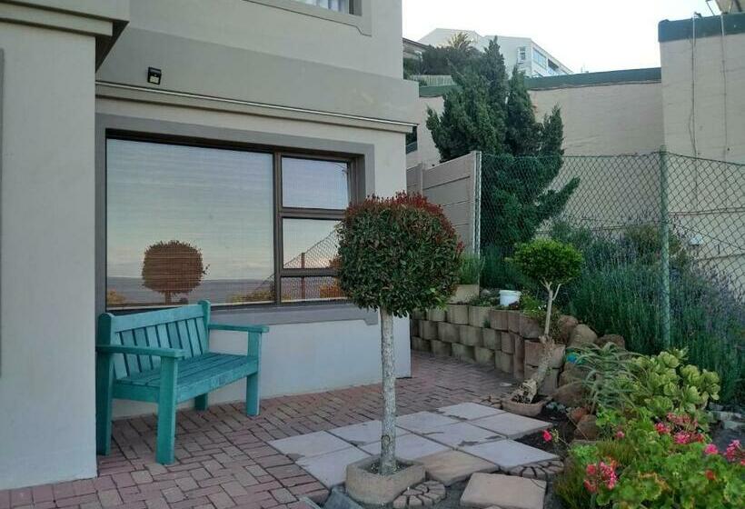 بنسيون Froggy Bay Is The Best All The Way!