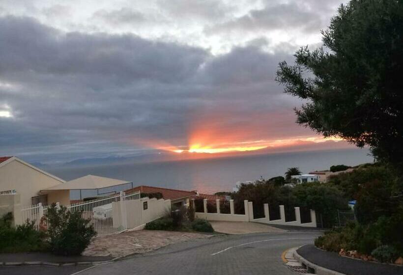 بنسيون Froggy Bay Is The Best All The Way!