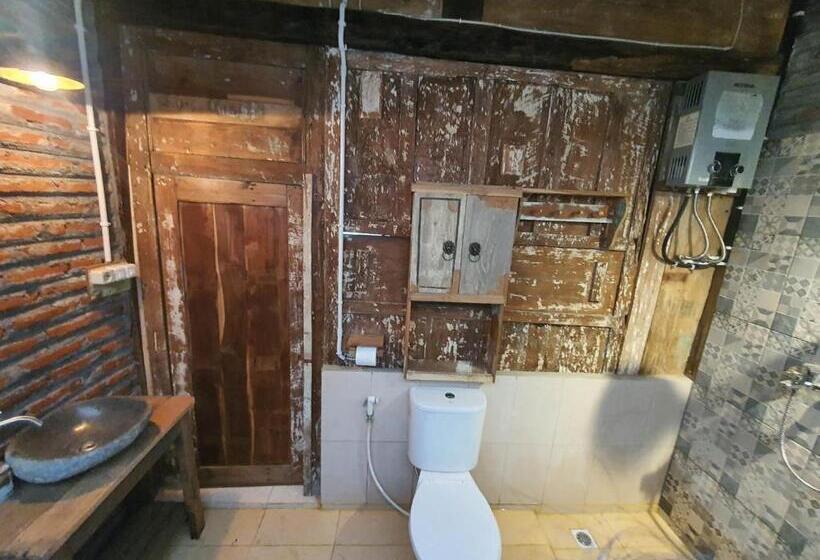 Пансион Happy House Bnb Bromo Backpacker