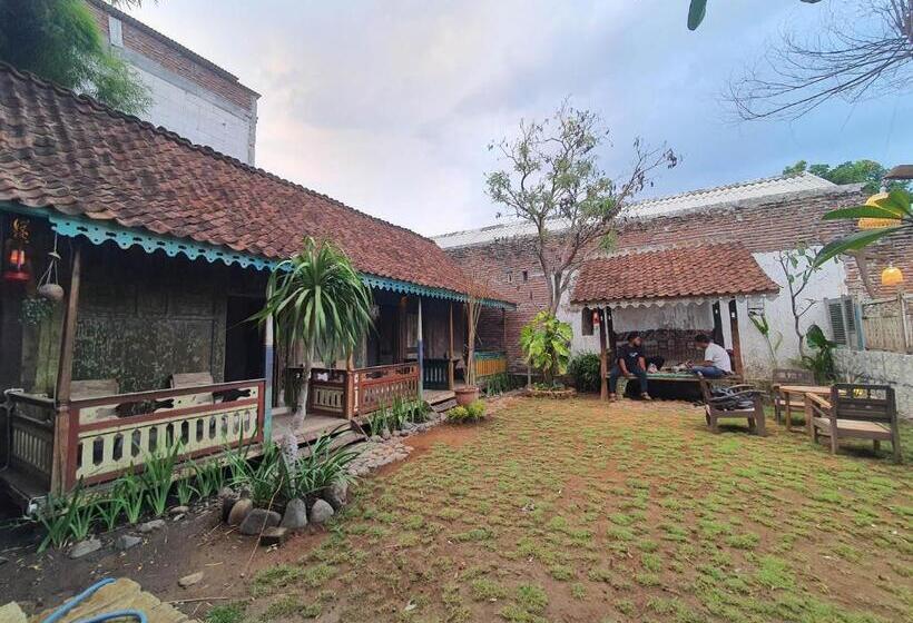 Пансион Happy House Bnb Bromo Backpacker