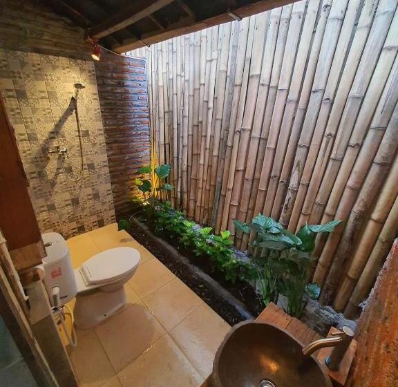 Пансион Happy House Bnb Bromo Backpacker