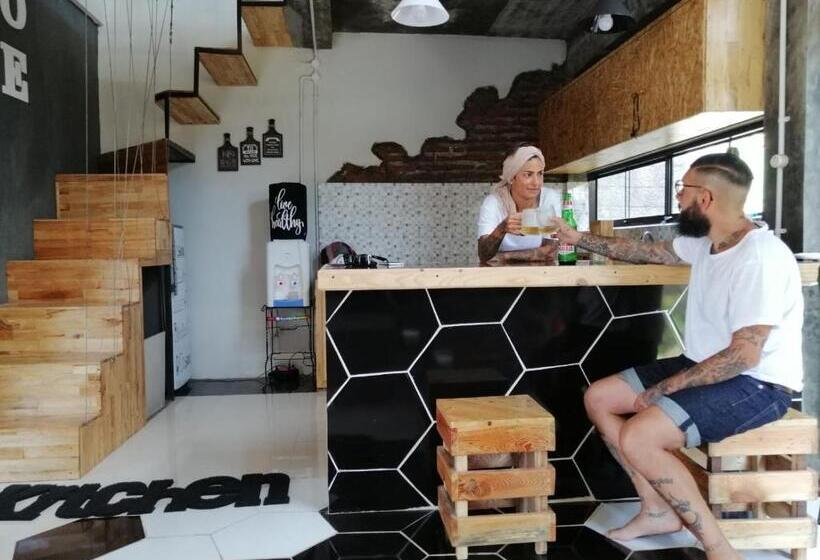 Пансион Happy House Bnb Bromo Backpacker