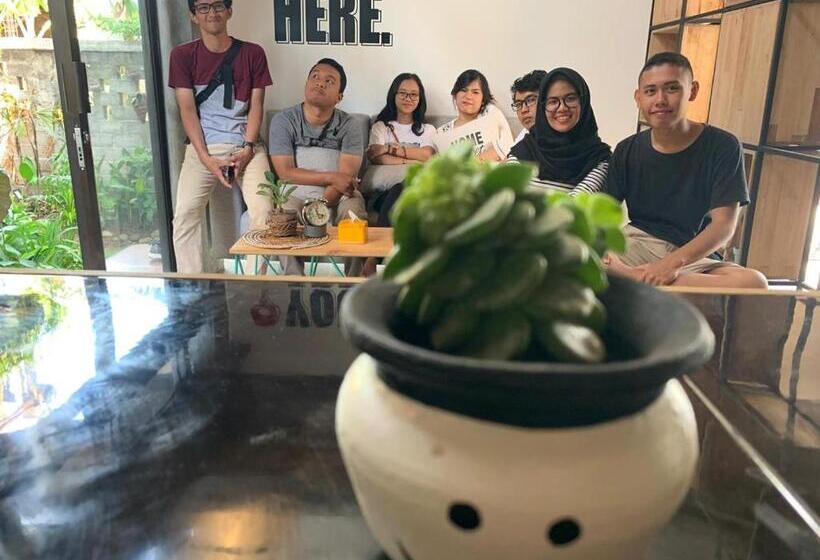 Пансион Happy House Bnb Bromo Backpacker