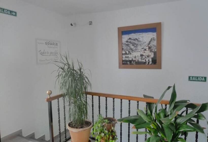 펜션 Hostal Casa Fermina  A 2 Horas De Las Pistas De Esquí