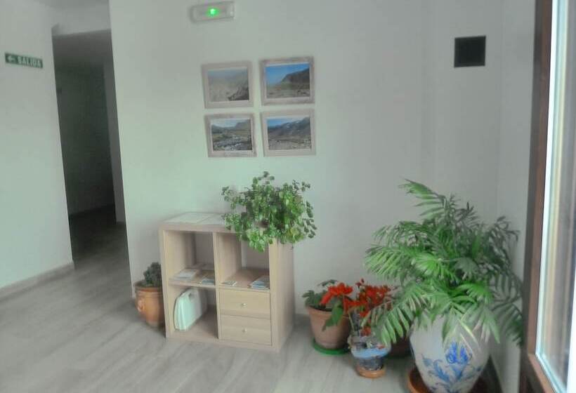 펜션 Hostal Casa Fermina  A 2 Horas De Las Pistas De Esquí