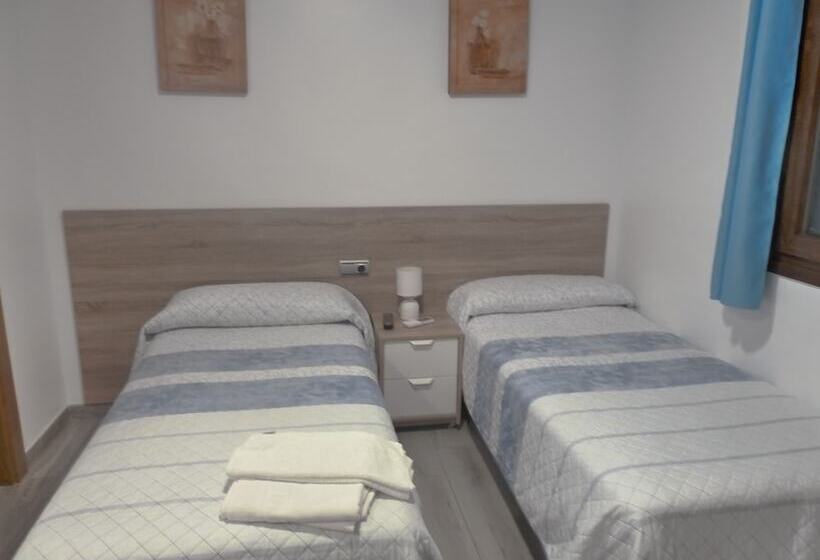 펜션 Hostal Casa Fermina  A 2 Horas De Las Pistas De Esquí