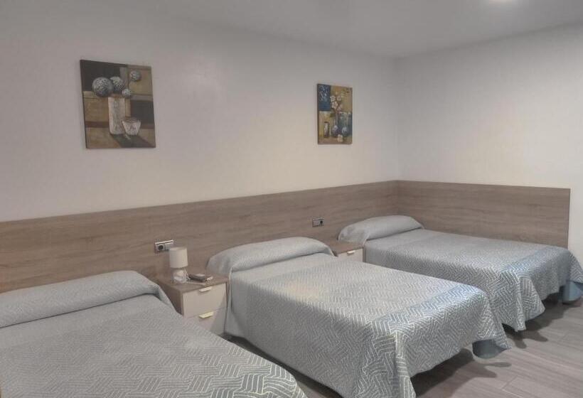 펜션 Hostal Casa Fermina  A 2 Horas De Las Pistas De Esquí