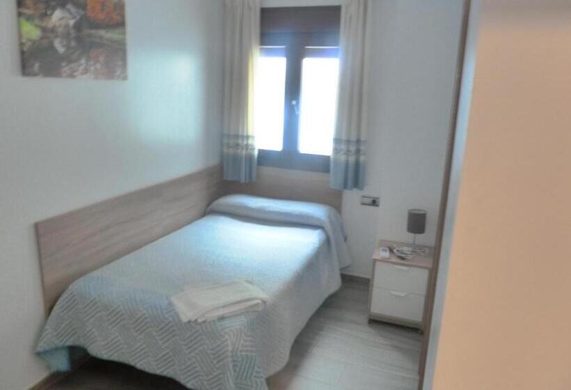 펜션 Hostal Casa Fermina  A 2 Horas De Las Pistas De Esquí