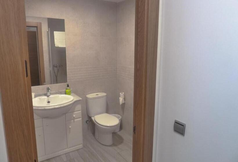 펜션 Hostal Casa Fermina  A 2 Horas De Las Pistas De Esquí