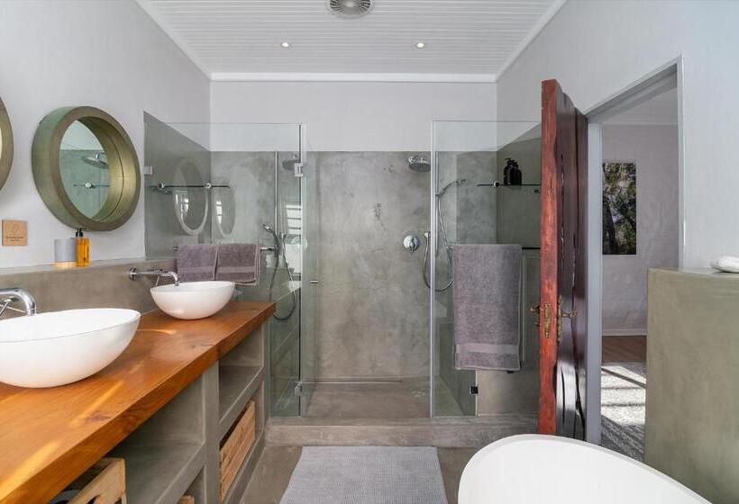 بنسيون In Toto Retreat   Garden Route