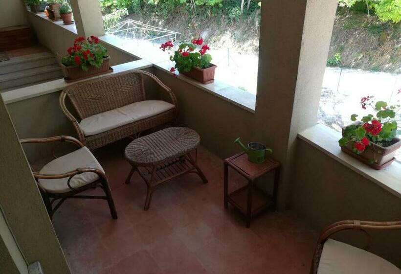 بنسيون La Casa Di Elena