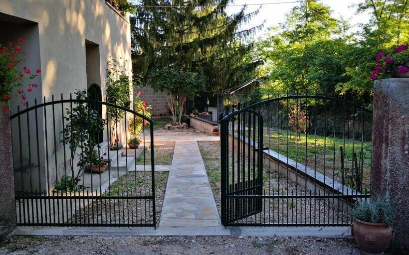 بنسيون La Casa Di Elena