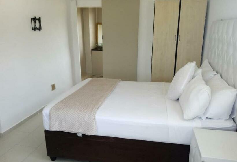 פנסיון La Saville Bnb