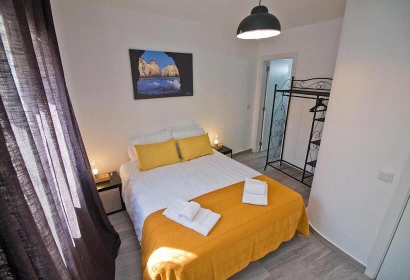 ペンション New Village Guest House