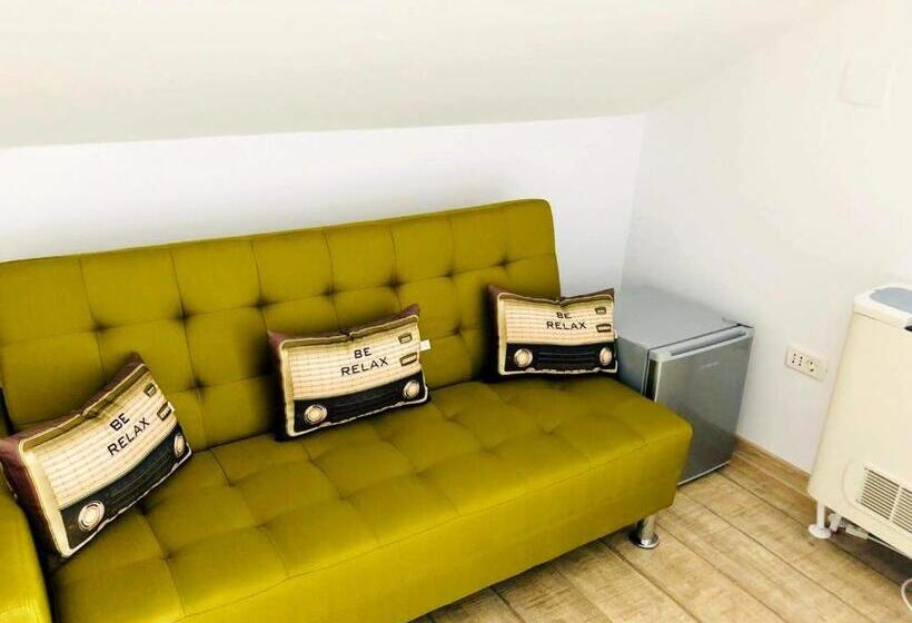 ペンション Noah River House