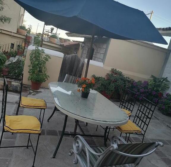 بنسيون Posada Las Reynas By Rotamundos