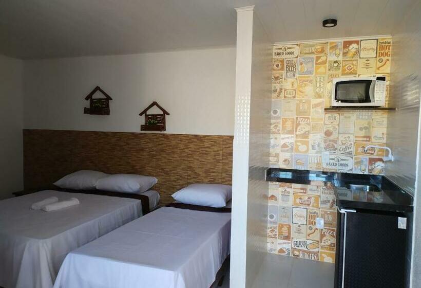 بنسيون Recanto Das Folhas