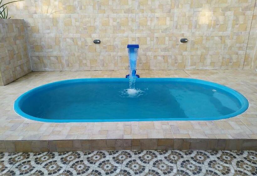 بنسيون Recanto Das Folhas