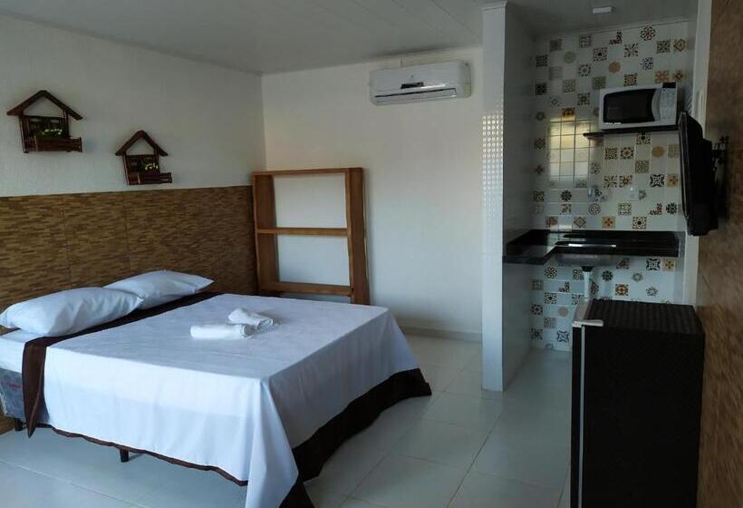 بنسيون Recanto Das Folhas