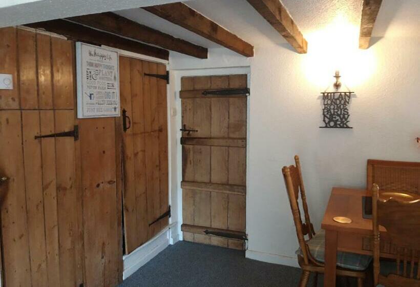 بنسيون Rosedale Cottage