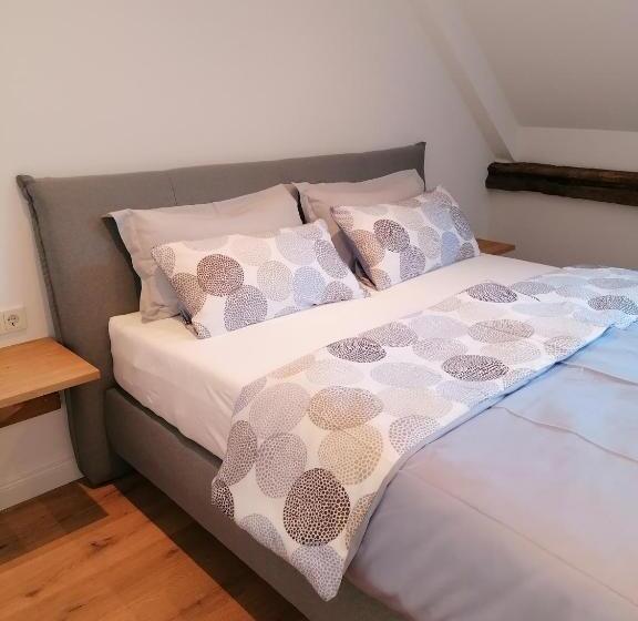 膳宿费 Schlössje