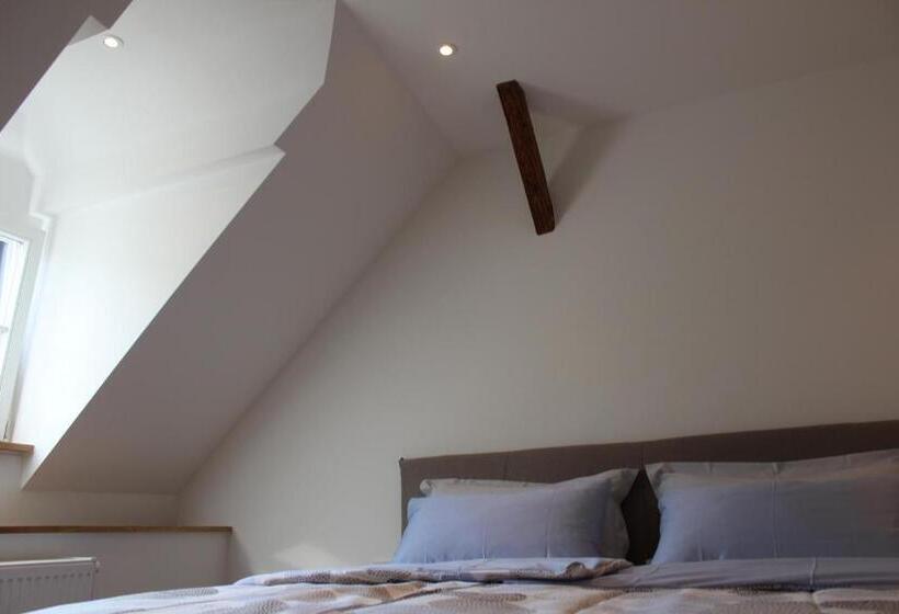 膳宿费 Schlössje