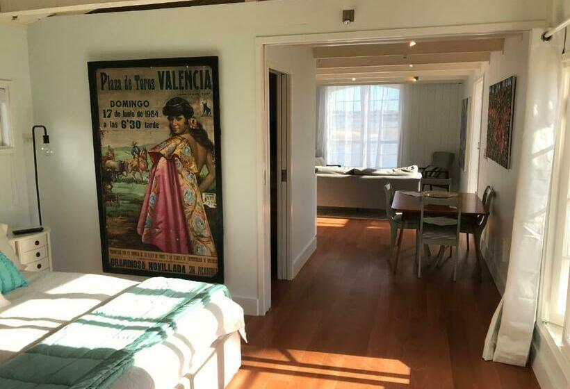 ペンション The Boat House