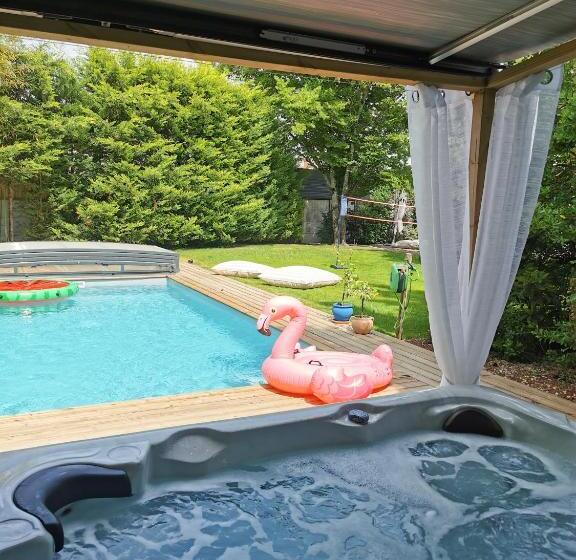 פנסיון Villa Moya, Dependance Privée Piscine & Spa