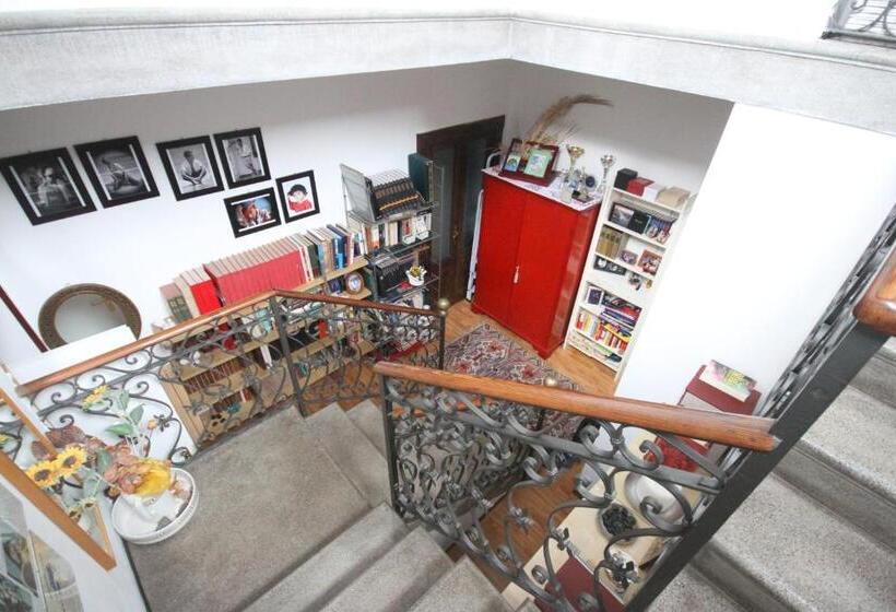 Пансион Zizzihome Bed And Breakfast