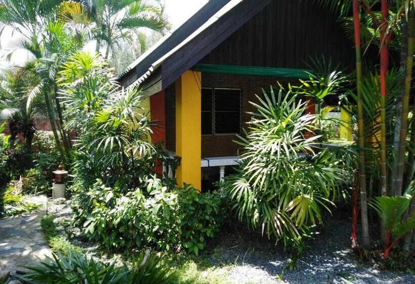 استراحتگاه Sanuk Bungalow
