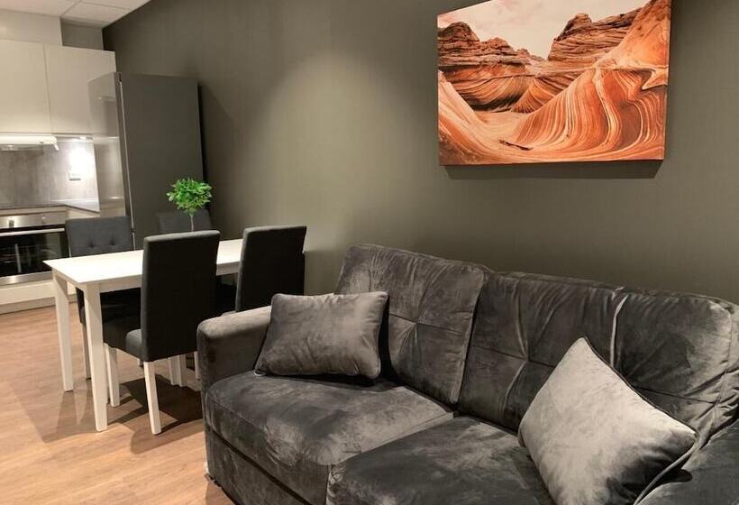 Stryn House   Hotel & Apartments