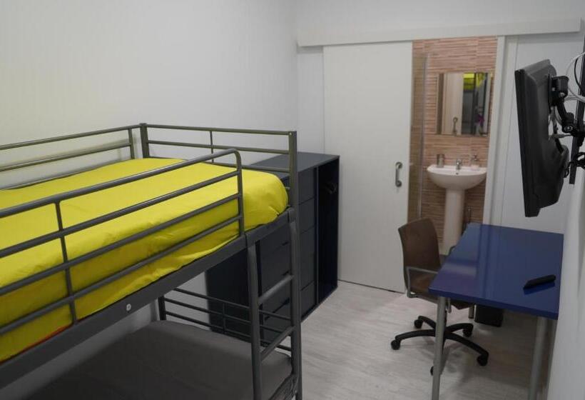 הוסטל Coworking Studio