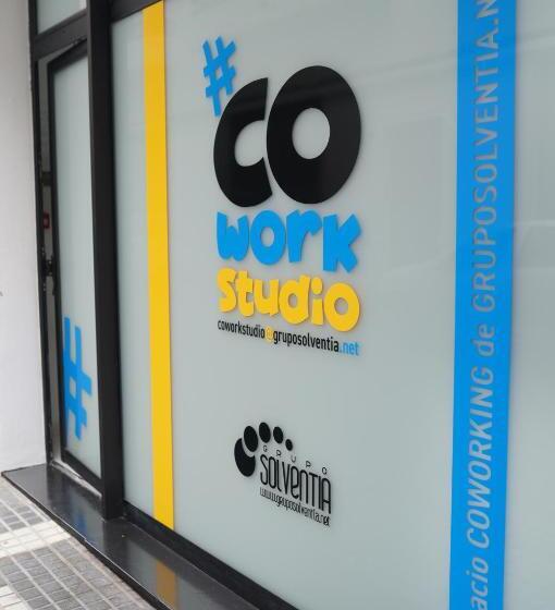 הוסטל Coworking Studio