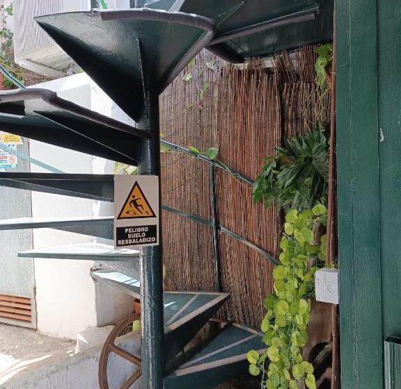 B&b And Apartments El Charco Azul