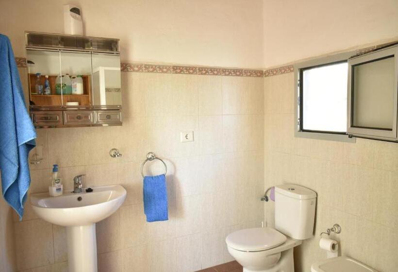 B&b And Apartments El Charco Azul