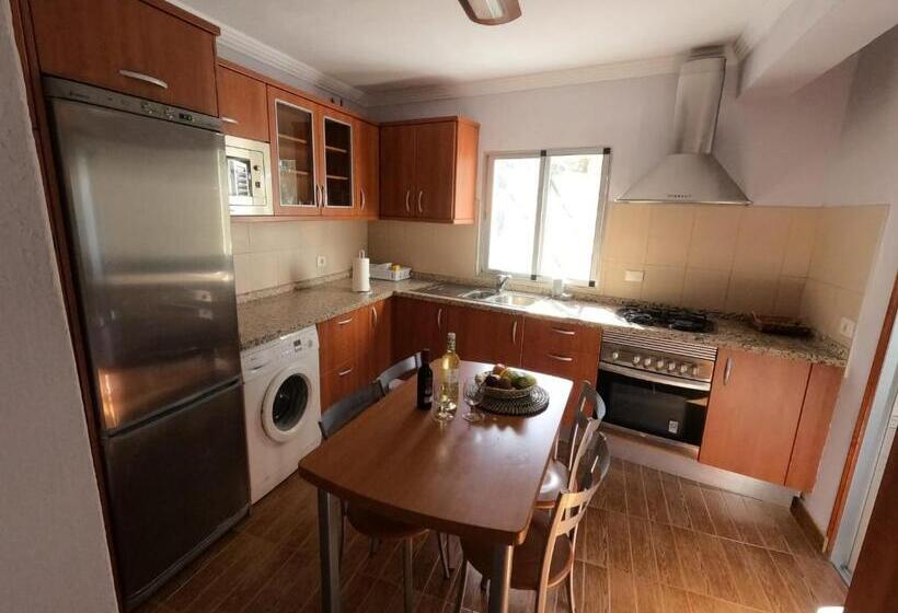 B&b And Apartments El Charco Azul