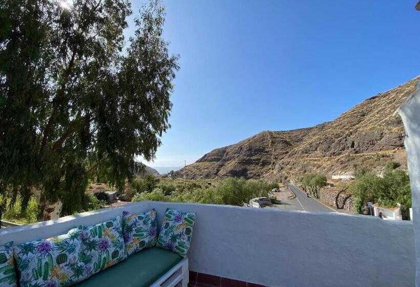 B&b And Apartments El Charco Azul