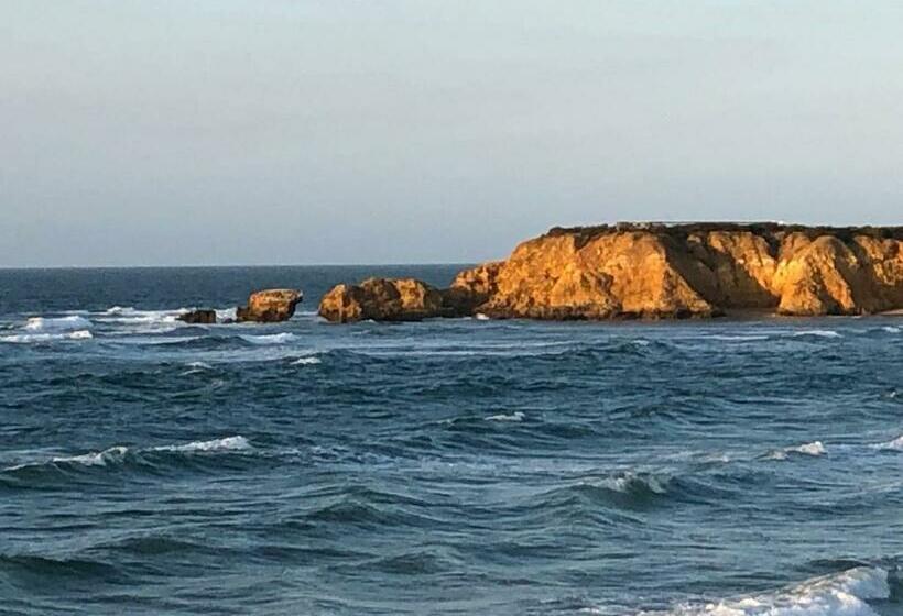 민박 At The Gallery