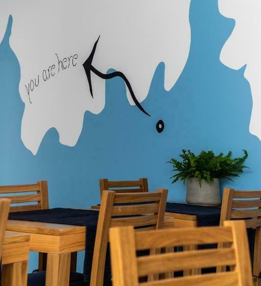 تختخواب و صبحانه Azul